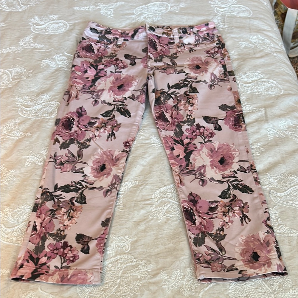 Kut from the Kloth Pink and Green Crop Straight Leg